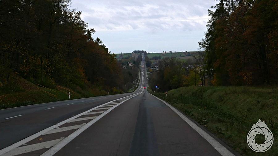 pofalowana droga na Fajsławice