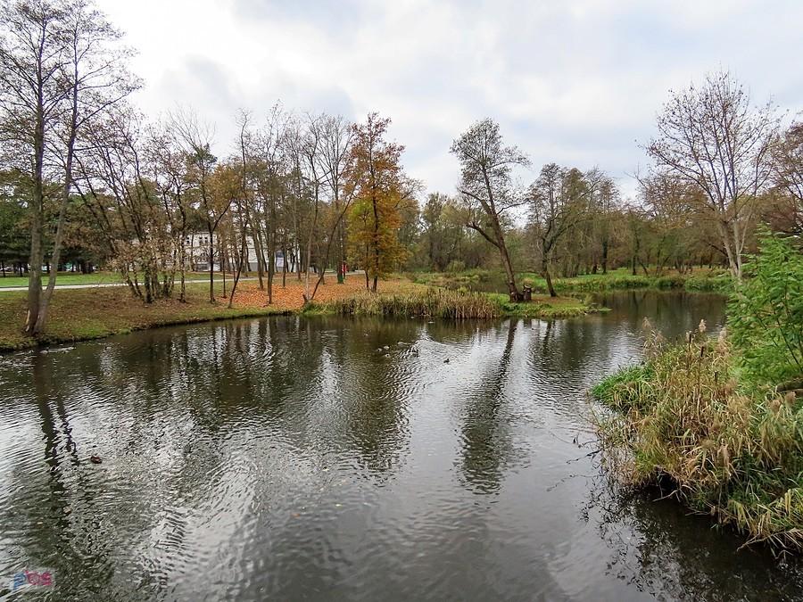 Jeziorka z mostu, który kiedyś był przeprawą kolejki wąskotorowej