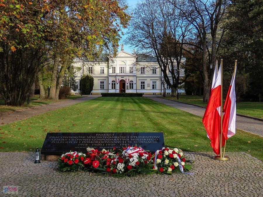 Patriotycznie na starym kapusie SGGW