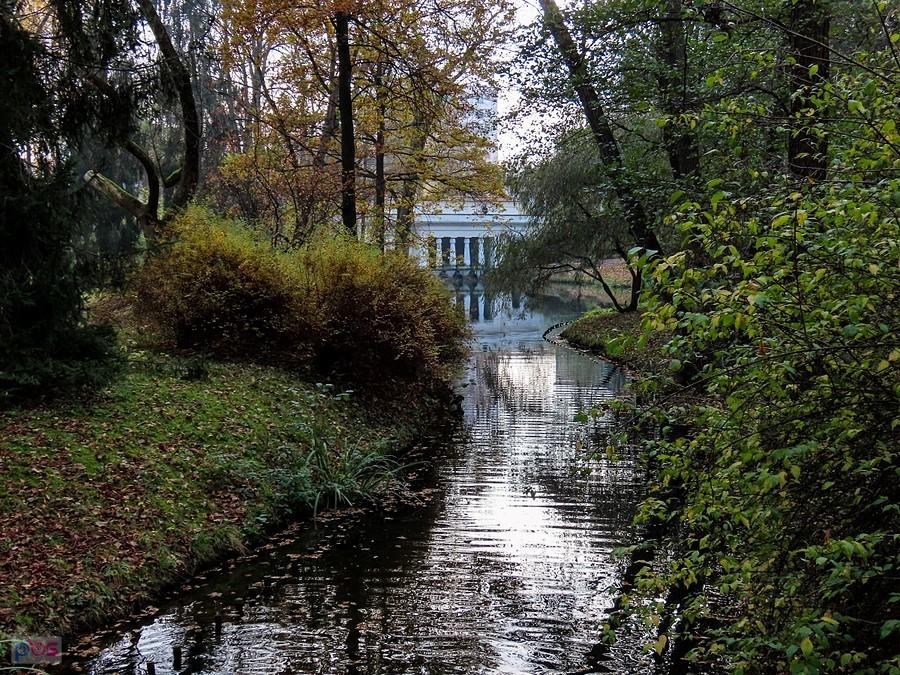 Kanałek prowadzący do Świątyni Egipskiej