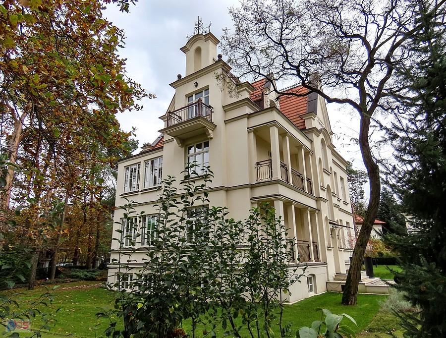 Willa Poranek od strony ogrodu