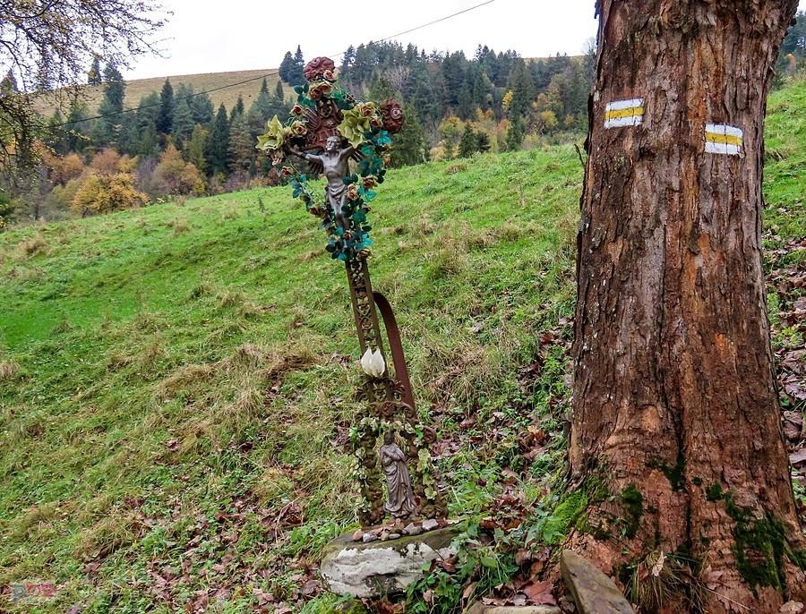 Krzyż przy gazdówce