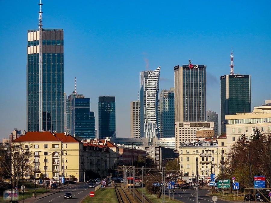 Widok z kładki nad al. Niepodległości