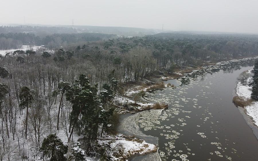 Grudniowe nadwarciańskie klimaty i górki wpn-owskie w oddali