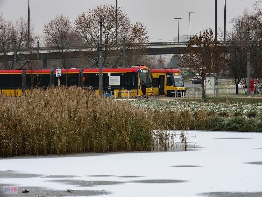 Tramwaje odpoczywają na pętli Wyścigi