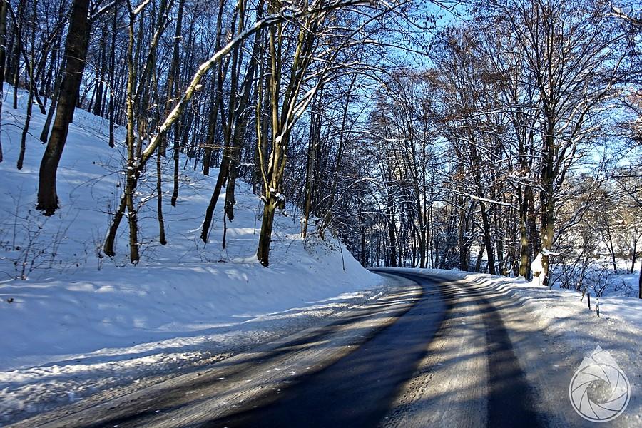 jedna z czarniejszych dróg bocznych - na Korzkiew