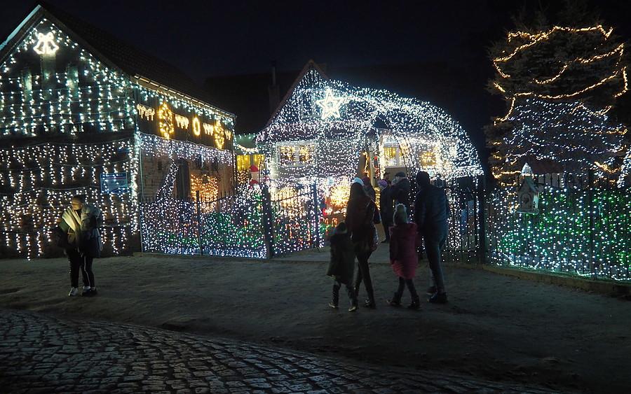 Świąteczna iluminacja w Popowie