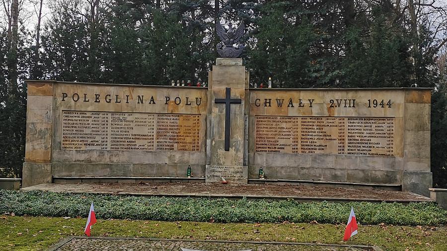 Polegli na polu chwały