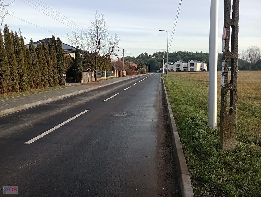Przebudowa tego odcinka trwała długo, ale efekt jest widoczny. Nie ma żadnej kałuży, a powstawały tutaj po każdym większym deszczu