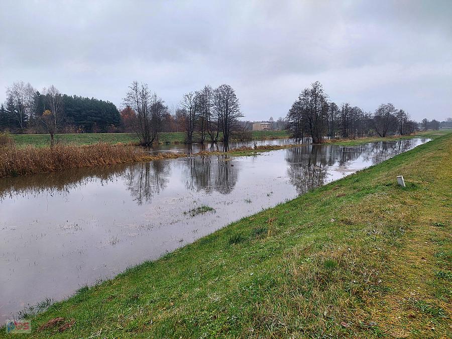 Warta wystąpiła z brzegów - Częstochowa