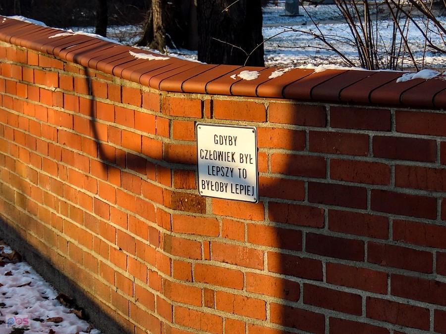 Sentencja z mostku Królikarni