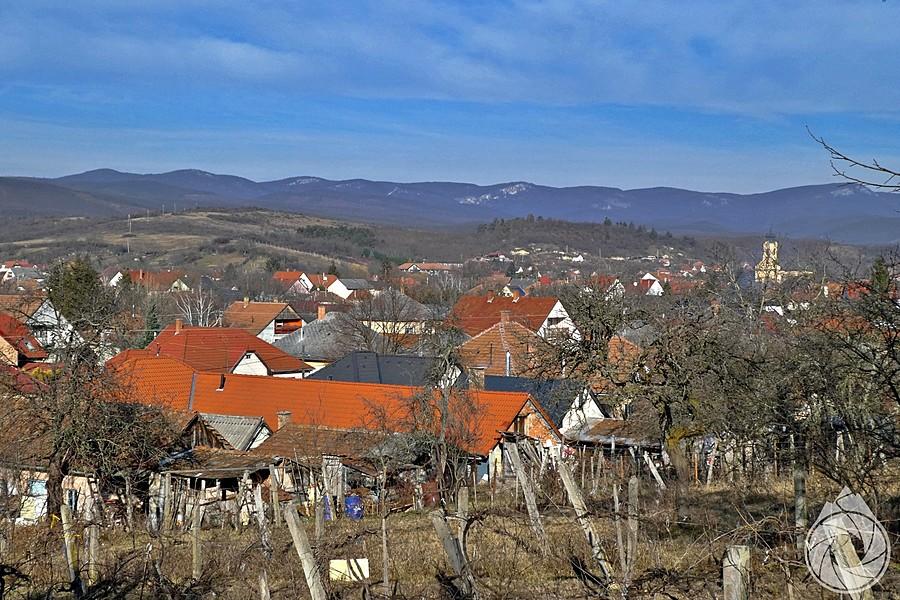 Felsőtárkány z lokalnej ścieżki rowerowej