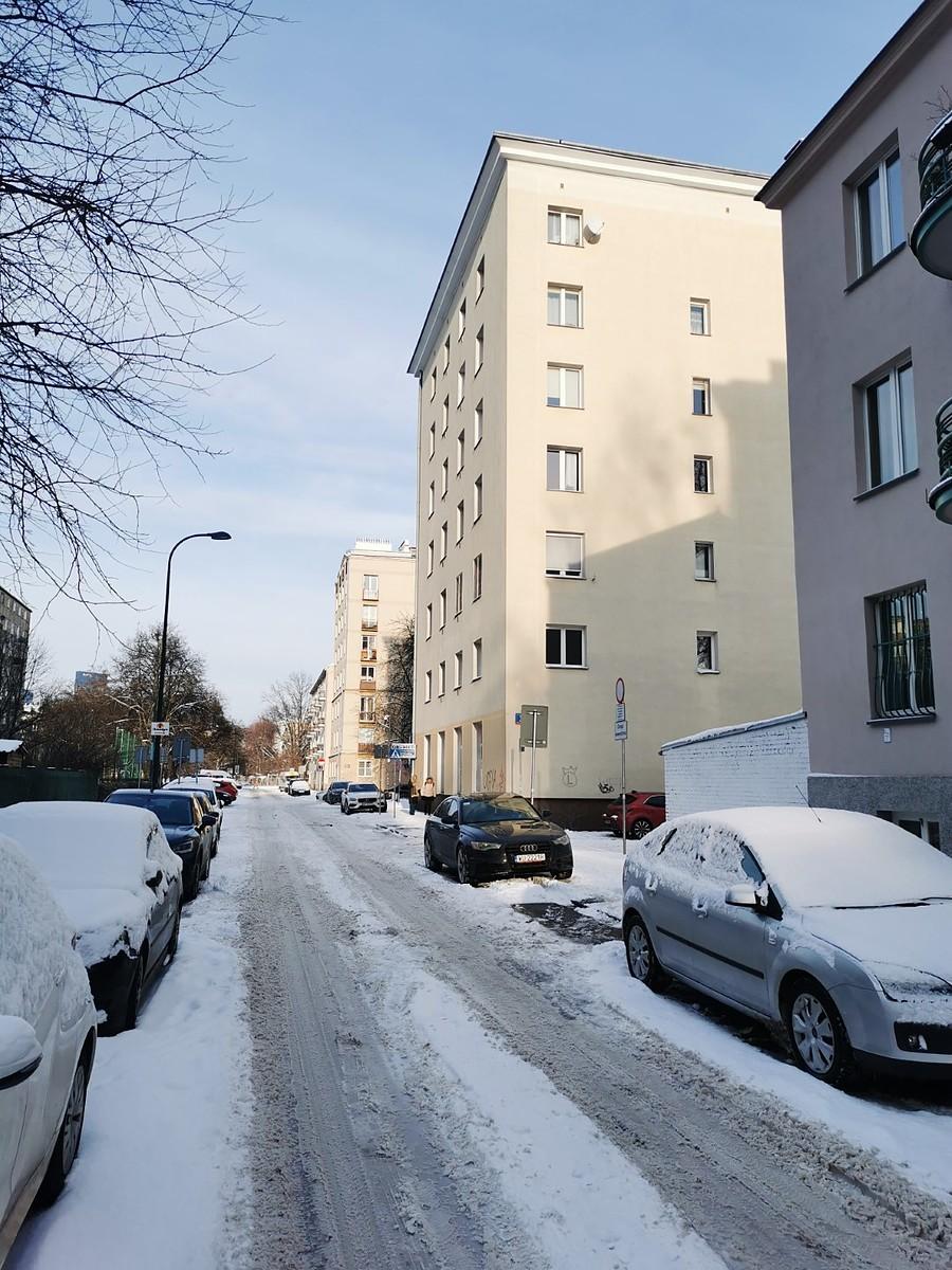 Moja ulica śniegiem zabielona