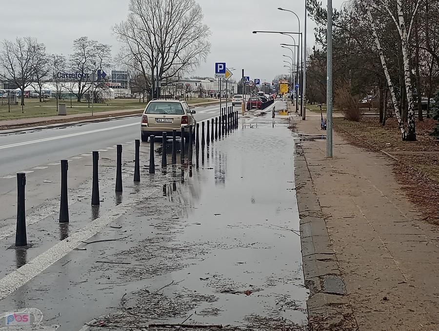 Kałuża na ddr znowu urosła
