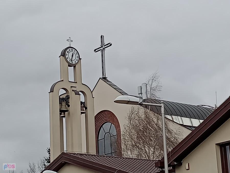 Kontrola czasu na kościele przy Czumy.