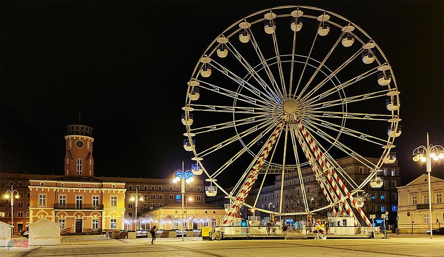 Częstochowa - plac Biegańskiego nocą