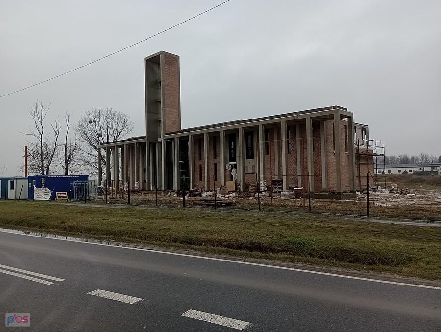 Kościół w budowie w miejscowości Szeligi