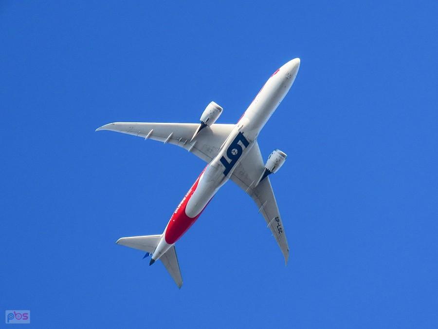 Dreamliner nad głową