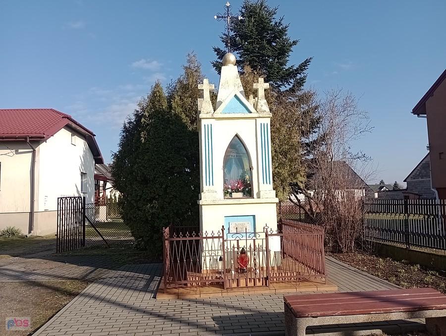 Kapliczka w Zalesiu
