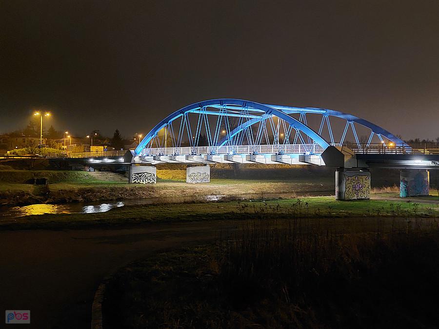 Częstochowa - most nad Wartą łączący ul. Drogowców i ul. Srebrną