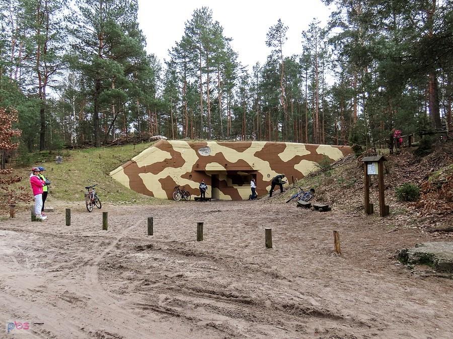 Wejście do bunkra typu regelbau 120a