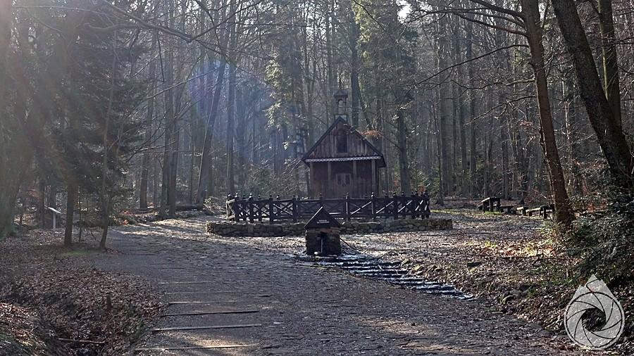 kaplica i źródełko cudami niesłynące w Świętej Katarzynie