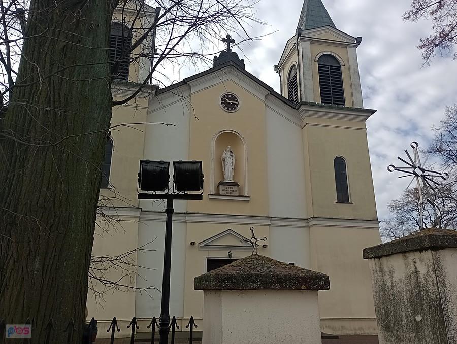 Kontrola czasu. Nieźle. Była 9.05
