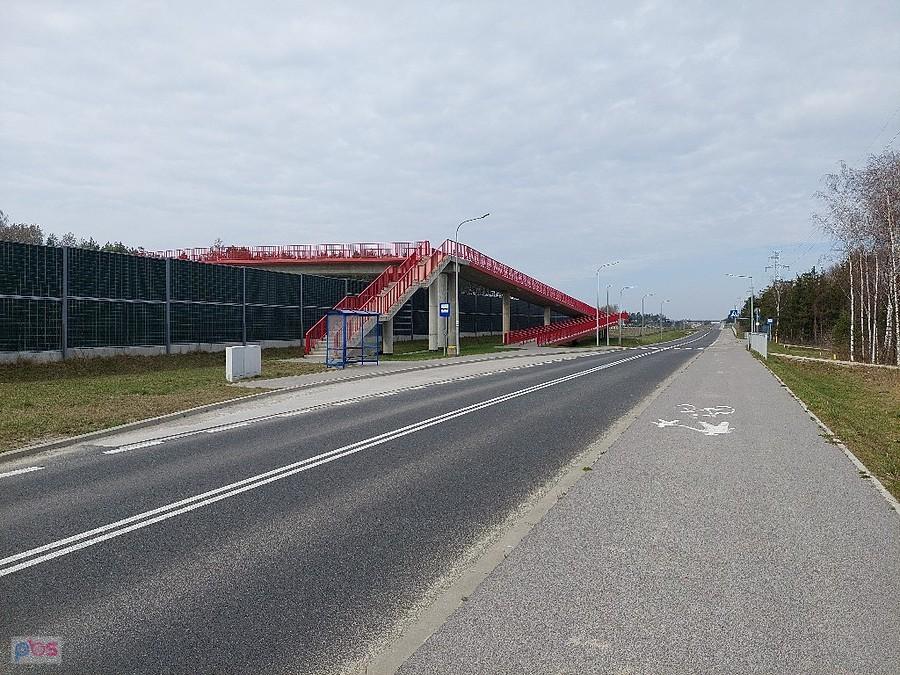 Kładka pieszo rowerowa nad S7, ale nie tak spektakularna jak ta z gminy Nieporęt nad Kanałem Żerańskim