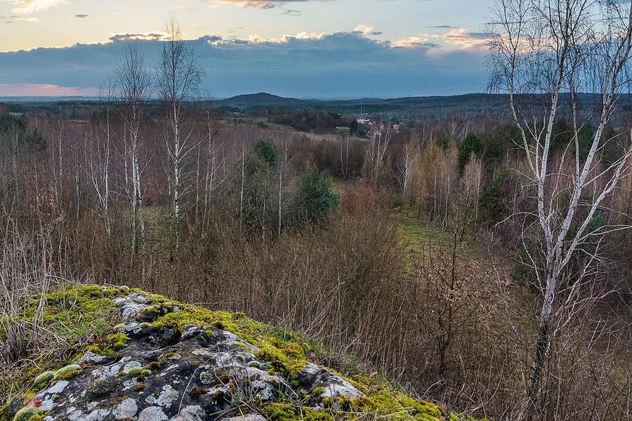 Widok w kierunku zachodnim ze wzgórza w Kusiętach