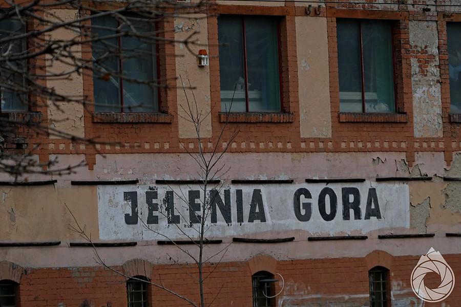 zabytkowa rozdzielnia szczęśliwie jeszcze stoi