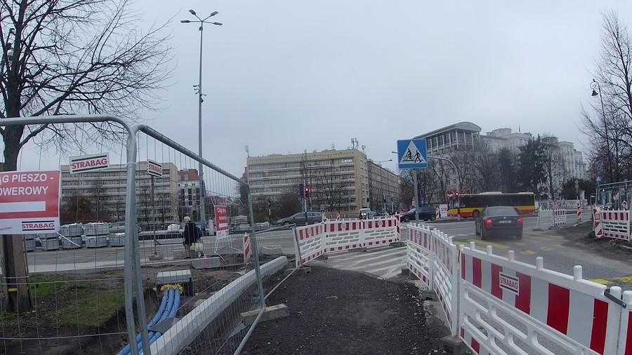 Chu*owo, ale stabilnie na Placu na Rozdrożu