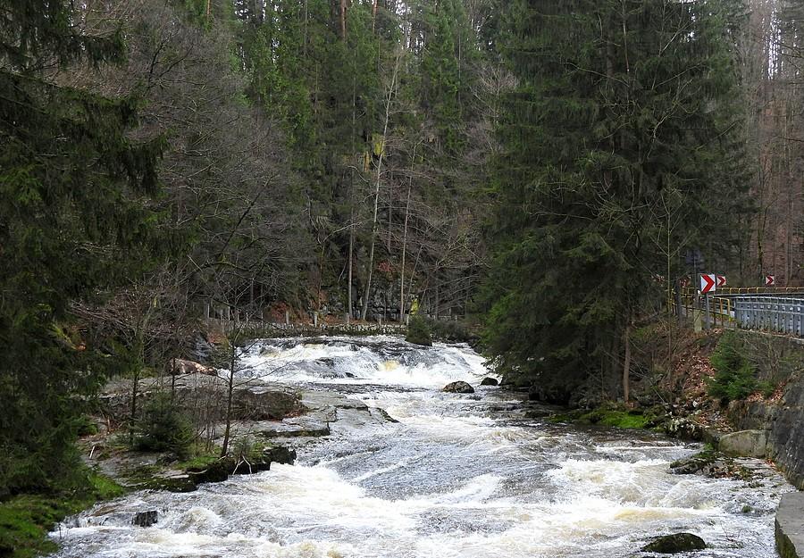 Rzeka Kamienna na trasie do Szlarskiej Poręby