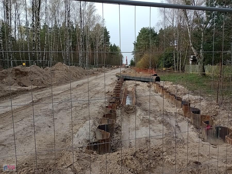 Budowa gazociągu przez las