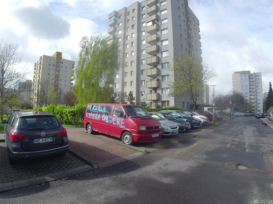 Za proporczyk z tryzubem, należy się?