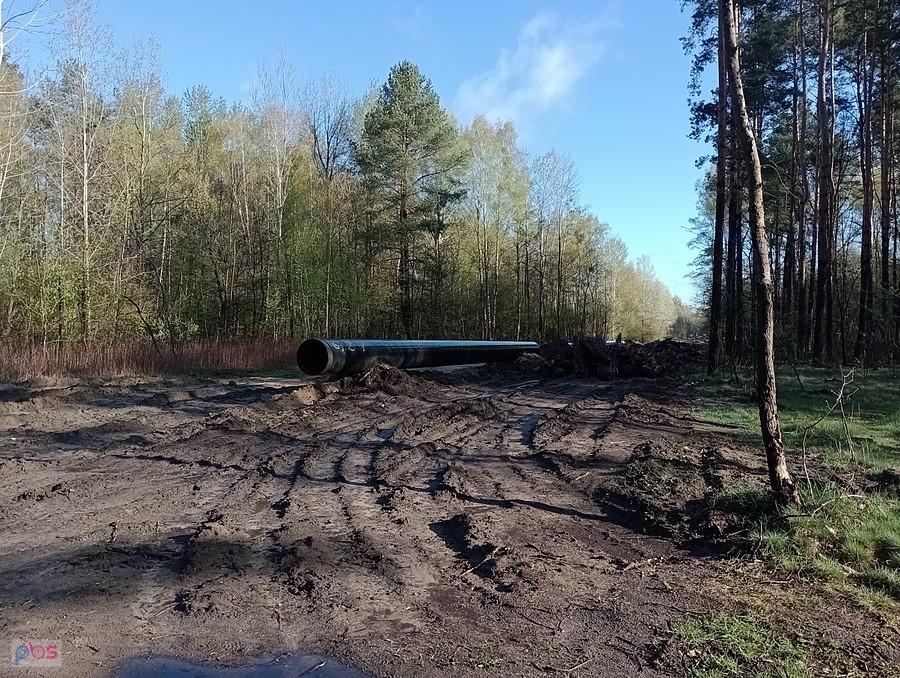 Rury gazociągu w budowie