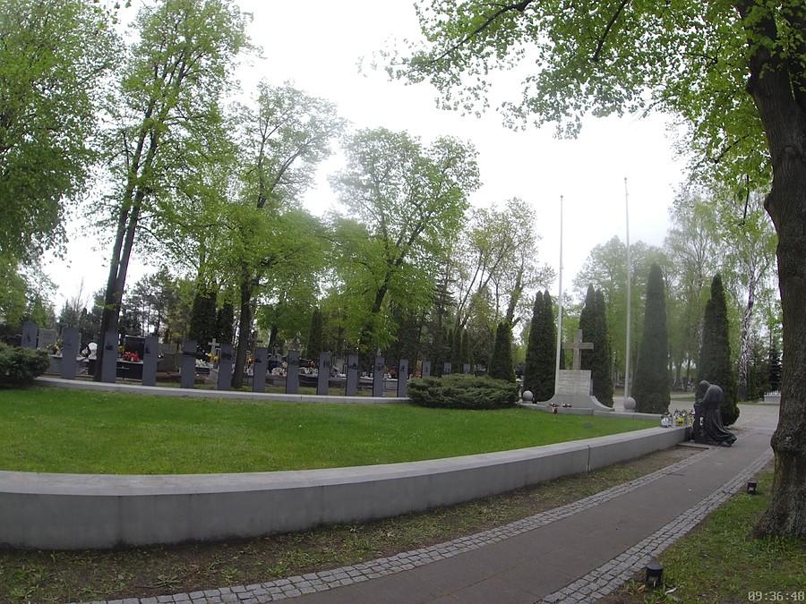 "Bratnia mogiła bohaterów poległych w obronie Ojczyzny w 1920 r"