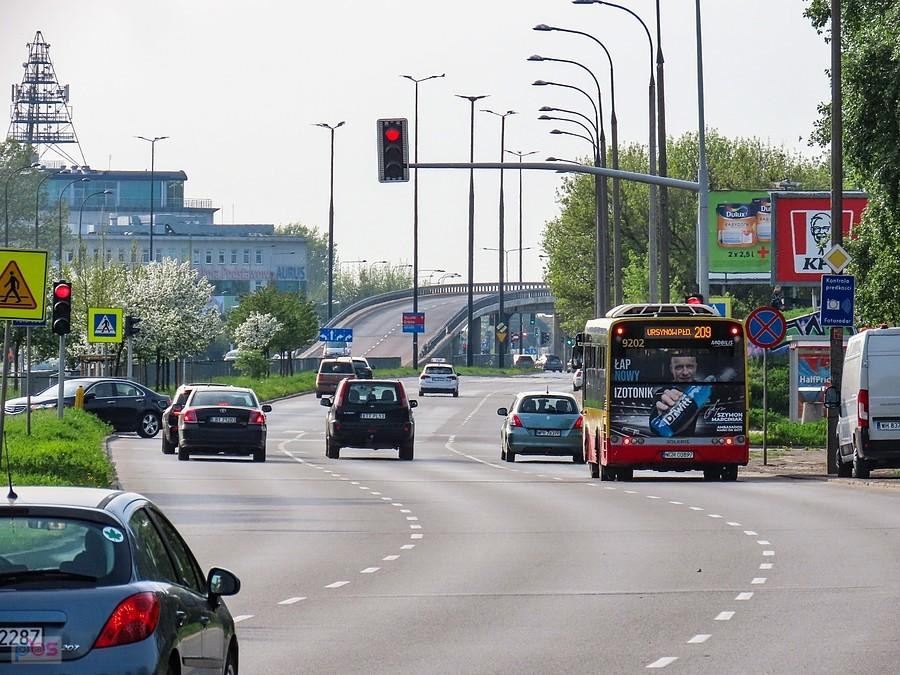 ul. rtm. Pileckiego z wiaduktem nad Puławską