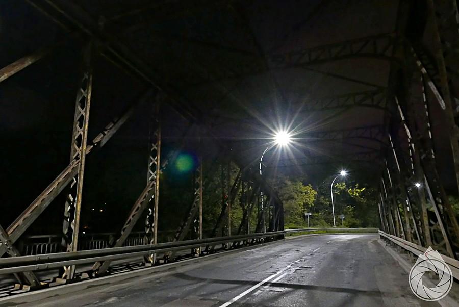 jakiś znów stalowy szkielet mostu przemyskiego
