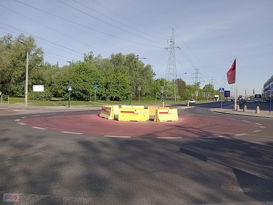 Tymczasowe rondo na skrzyżowaniu Posagu 7 Panien i Gierdziejewskiego
