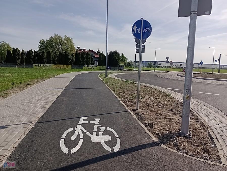 Jest nawet droga dla rowerów