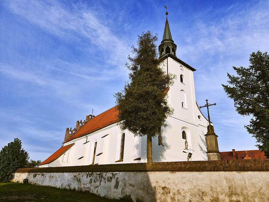 Barłożno - kościólł