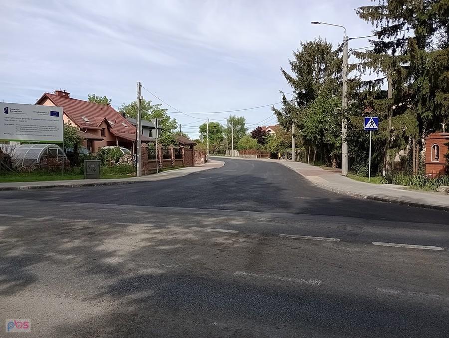 Asfalt na Andresa już jest gotowy. Jeszcze namalować pasy i można odbierać