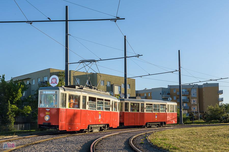 4N1 #202 + 4ND #253 - pętla Fieldorfa-Nilla w Częstochowie.