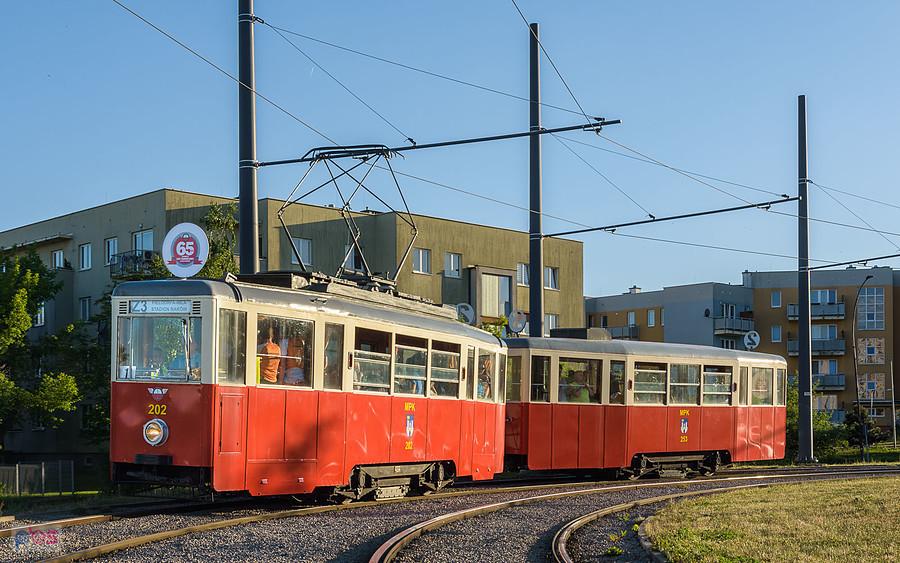 4N1 #202 + 4ND #253 - pętla Fieldorfa-Nilla w Częstochowie.