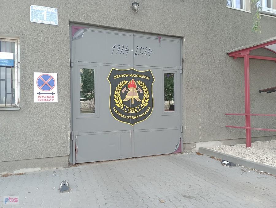 Przy remizie Straży Pożarnej w Ożarowie