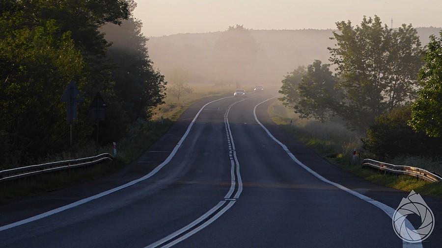 przez wstające zamglenia po burzy nocnej pod G.Świętokrzyskimi