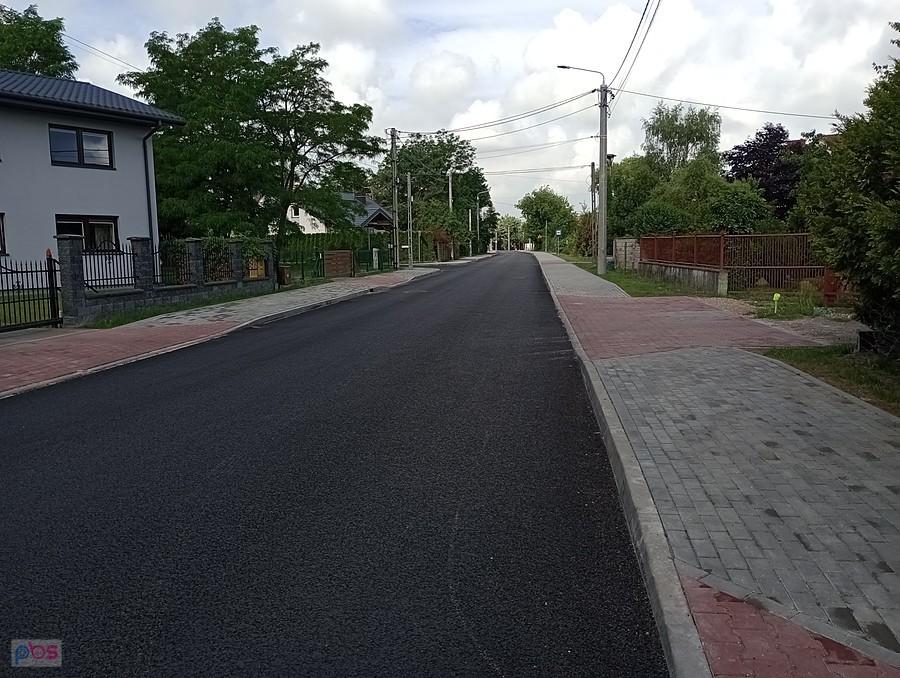 Nowy asfalt na Andersa w Janowie