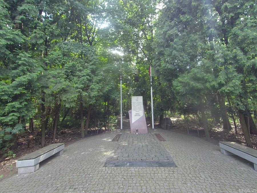 Poległym 1-2 sierpnia 1944 w walkach o lotnisko bielańskie żołnierzom AK Grupy Kampinos