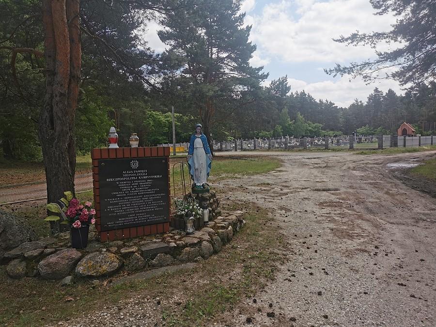 Aleja Pamięci Niepodległej Republiki Kampinoskiej w Wierszach