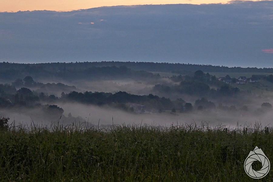 poranne mgły po opadach
